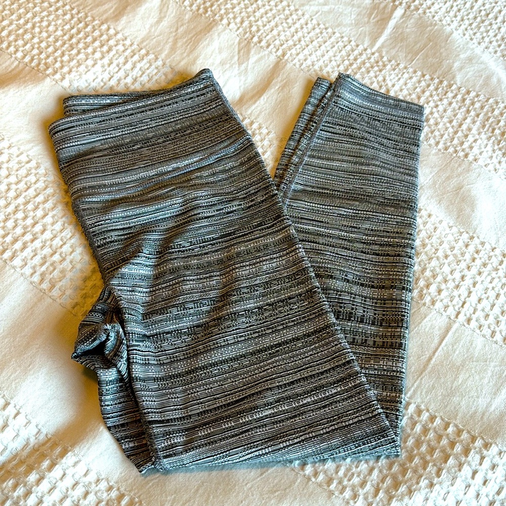 Athleta printed crop high waist legging M